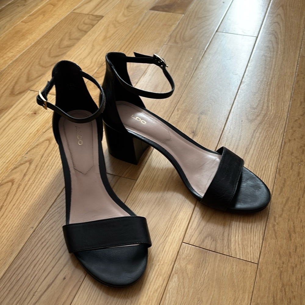 Aldo black shoes